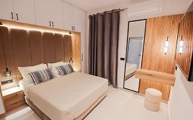 City Compass Luxury Suites